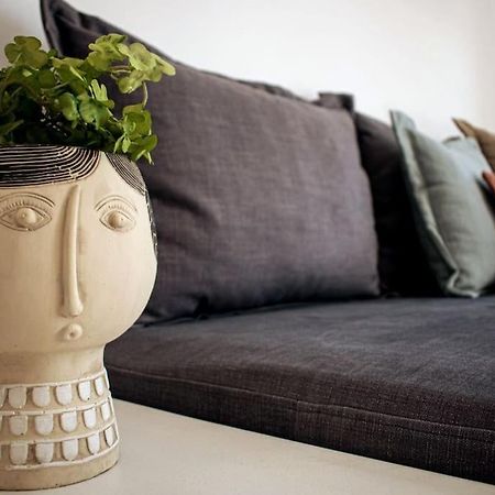 Aurora Apartment Pera Gyalos Екстериор снимка