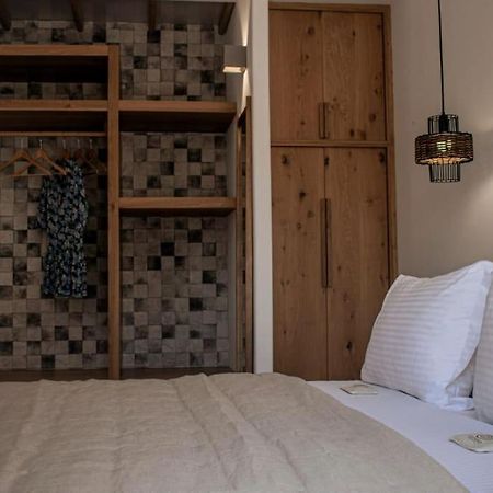 Aurora Apartment Pera Gyalos Екстериор снимка