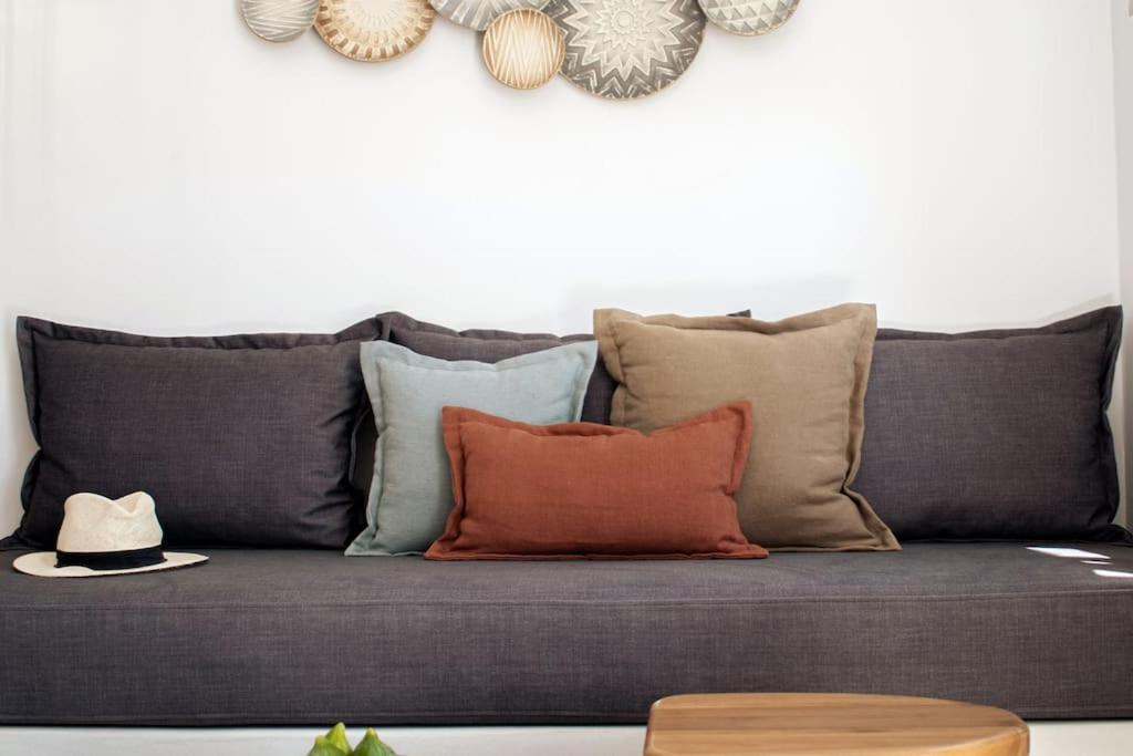 Aurora Apartment Pera Gyalos Екстериор снимка