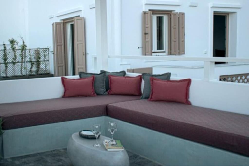 Aurora Apartment Pera Gyalos Екстериор снимка