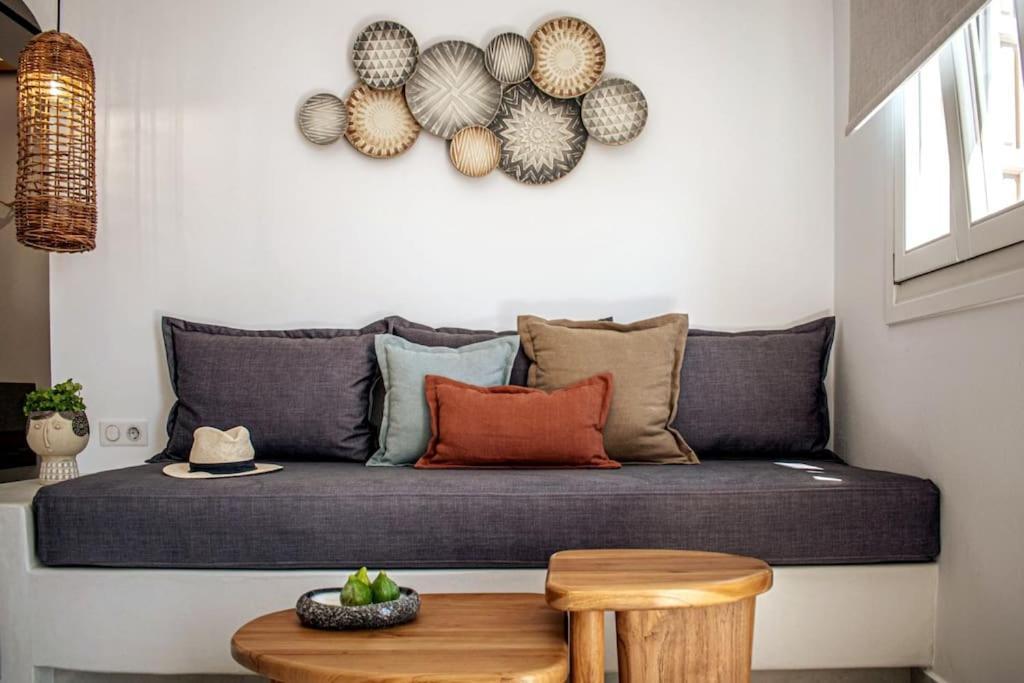 Aurora Apartment Pera Gyalos Екстериор снимка